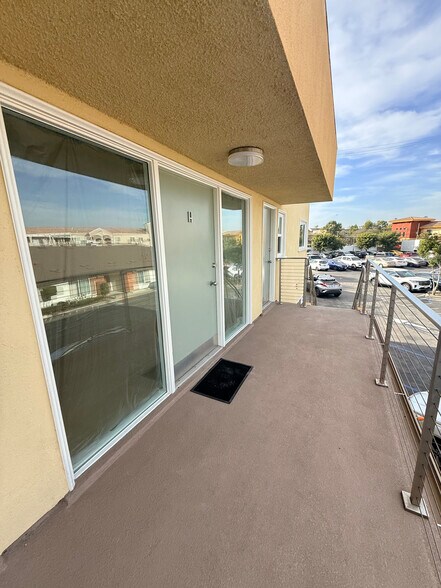 Primary Photo Of 1441 Superior Ave, Newport Beach Office Residential For Lease