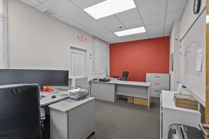 More Photos Of 105 Corporate Dr E, Langhorne Office For Sale