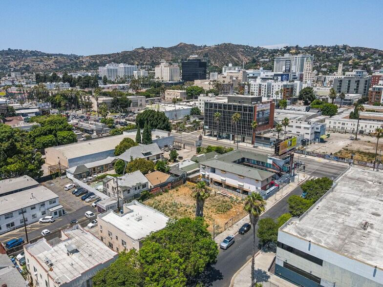 More Photos Of 1435-1437 1/2 N Las Palmas Ave, Los Angeles Apartments For Sale