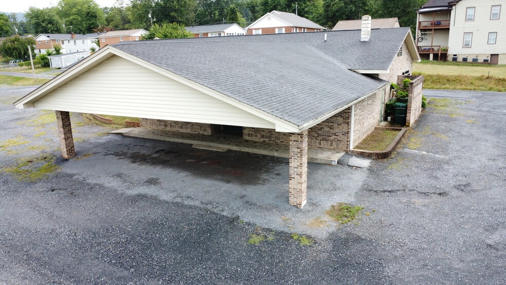 More Photos Of 1312 C St, Waynesboro Religious Facility For Sale