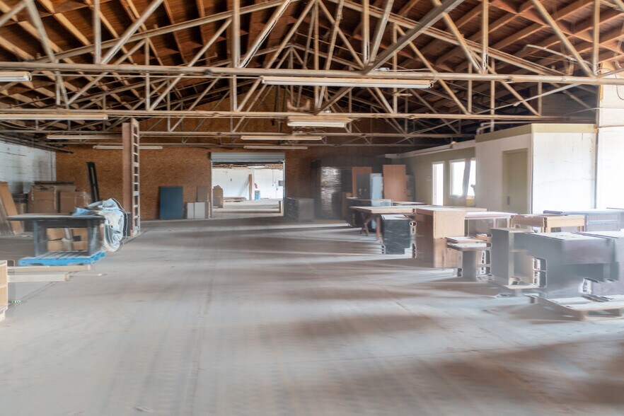 More Photos Of 440 Frankston St, Jacksonville Warehouse For Sale