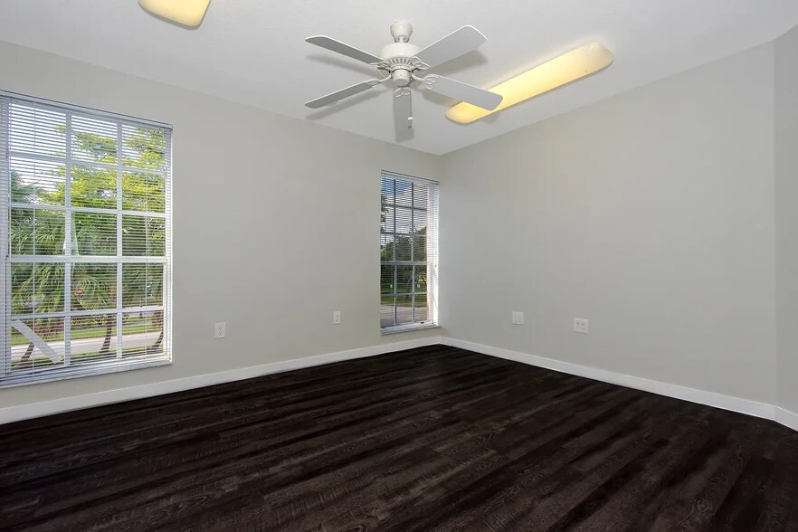 More Photos Of 7737 N University Dr, Tamarac Medical For Sale