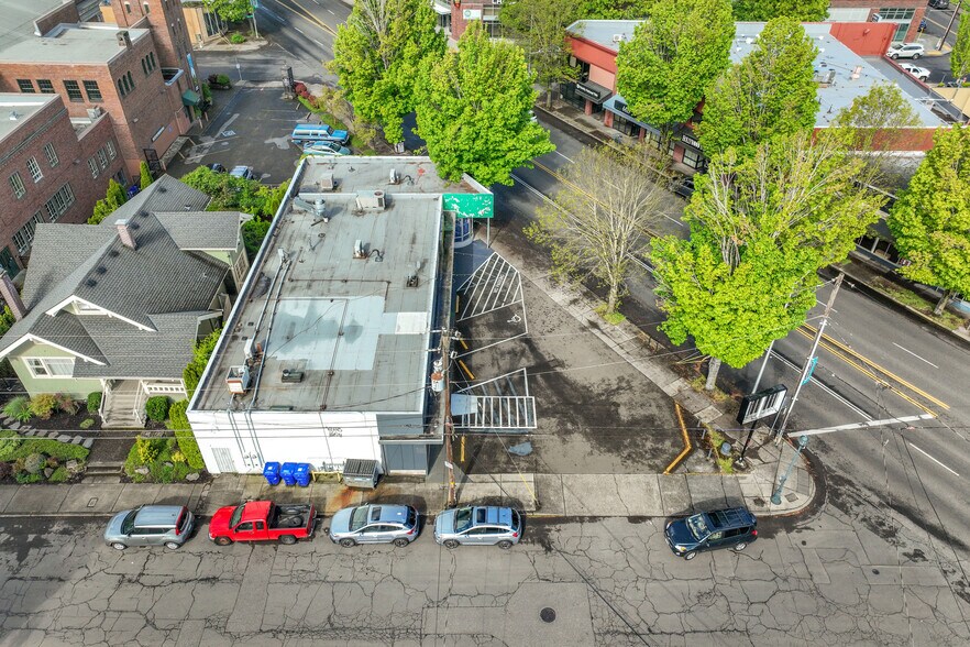 More Photos Of 4434 NE Sandy Blvd, Portland Freestanding For Sale