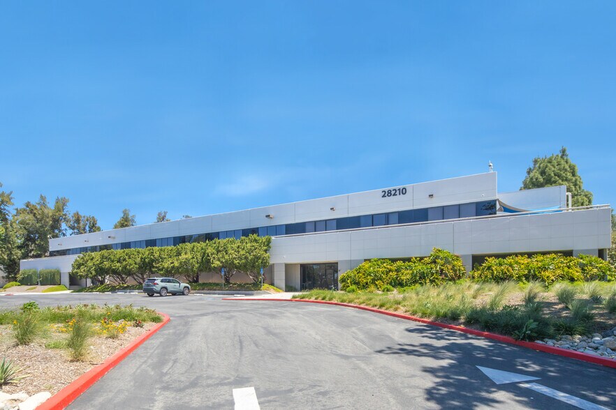 More Photos Of 28210 Avenue Stanford, Valencia Distribution For Lease