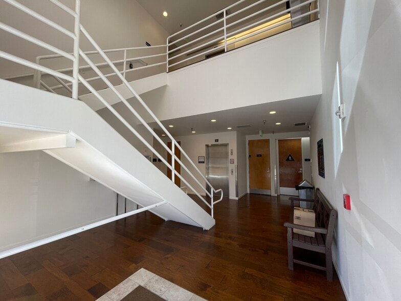 More Photos Of 87 Fenton St, Livermore Medical For Lease