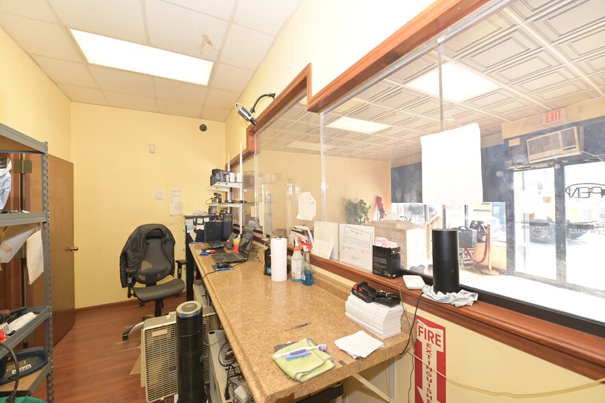 More Photos Of 24-26 W Merrick Rd, Freeport Storefront For Sale