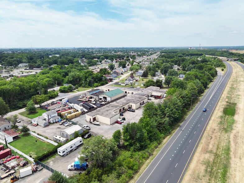 More Photos Of 3970-3996 North Point Rd, Dundalk Warehouse For Lease