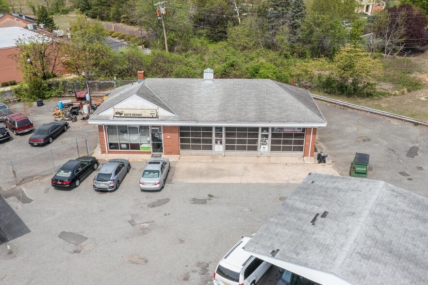 Primary Photo Of 601 John F Kennedy Way, Willingboro Auto Repair For Sale