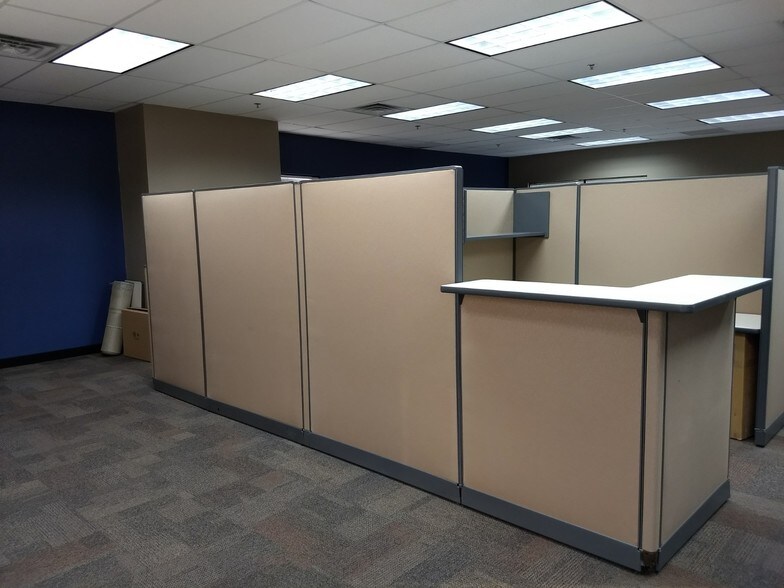 More Photos Of 820 N Concord St, South Saint Paul Light Distribution For Lease