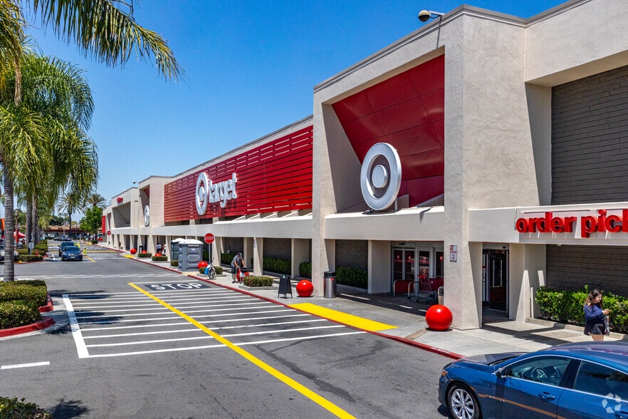 More Photos Of 12100 Harbor Blvd, Garden Grove Unknown For Lease