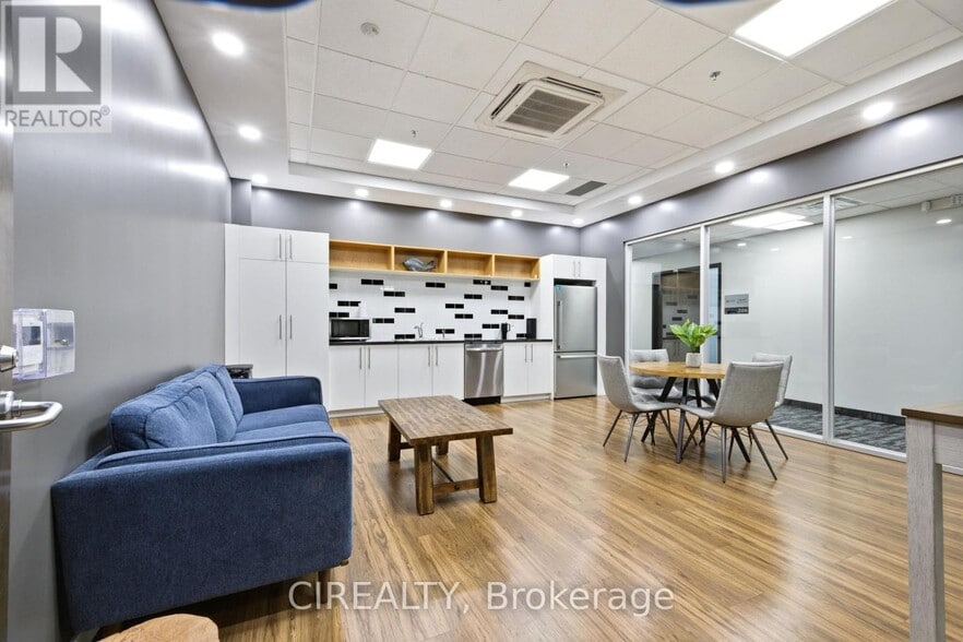 More Photos Of 1670 N Service Rd E, Oakville Office For Sale
