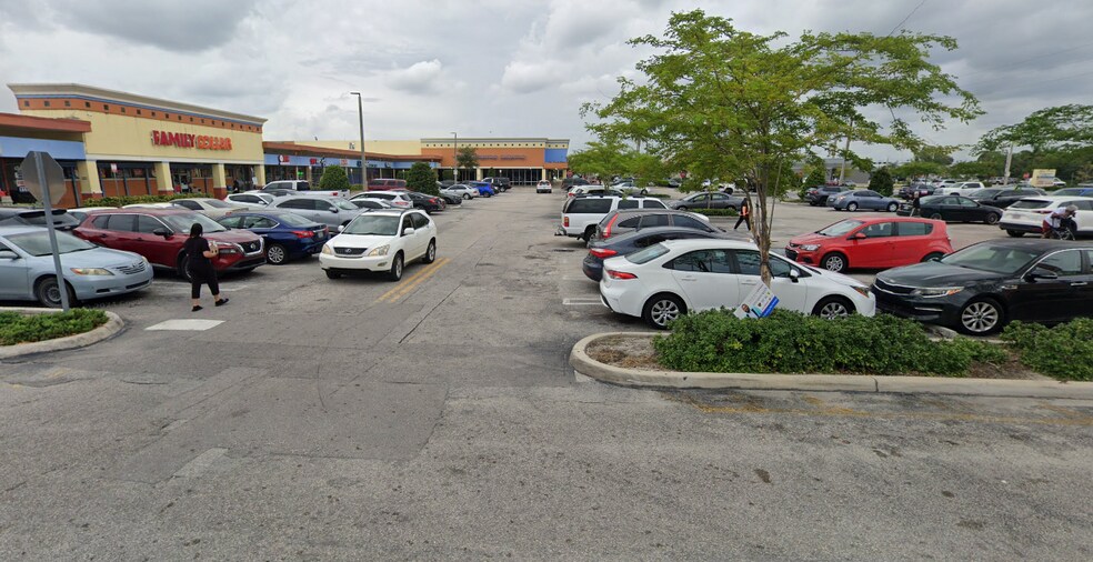 More Photos Of 4500-4698 NW 183rd St, Miami Gardens Storefront For Lease