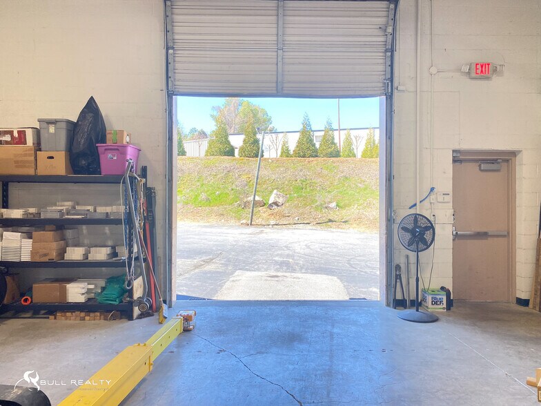 More Photos Of 1422-1442 Chattahoochee Ave NW, Atlanta Warehouse For Lease