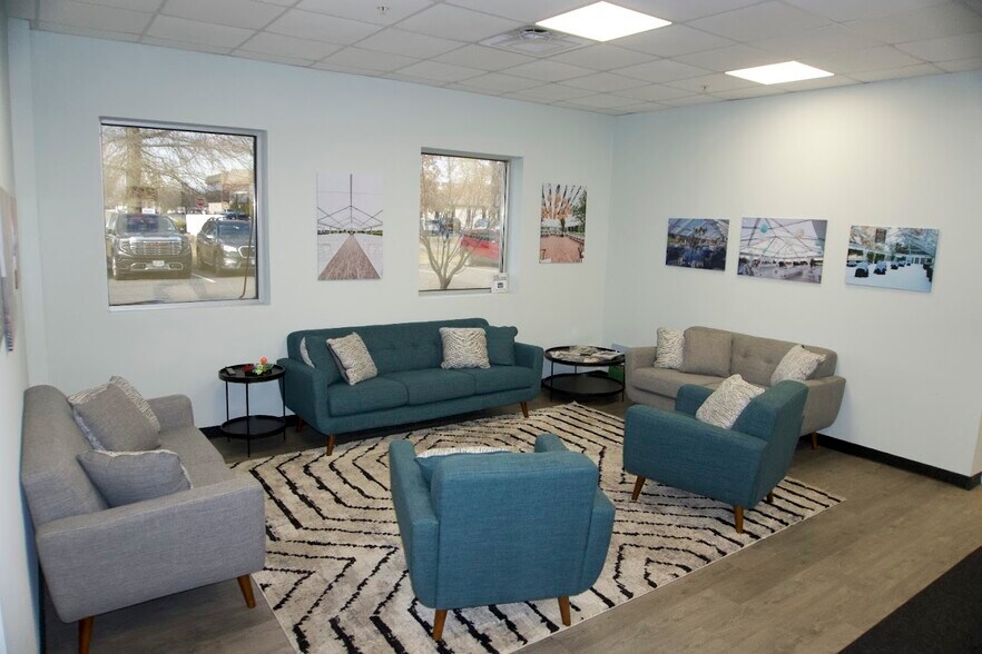 More Photos Of 110 Wilbur Pl, Bohemia Flex For Sale