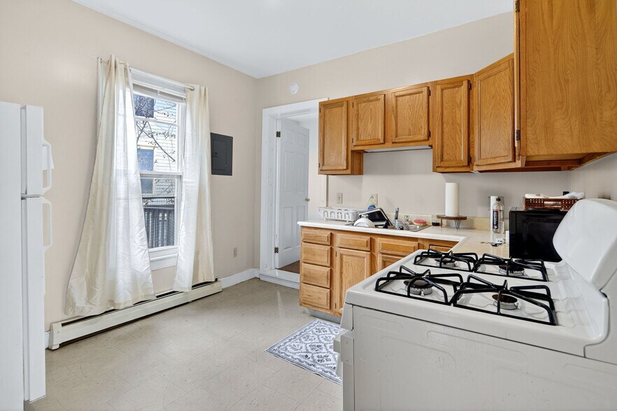 More Photos Of 204 W Spencer St, Ithaca Apartments For Sale