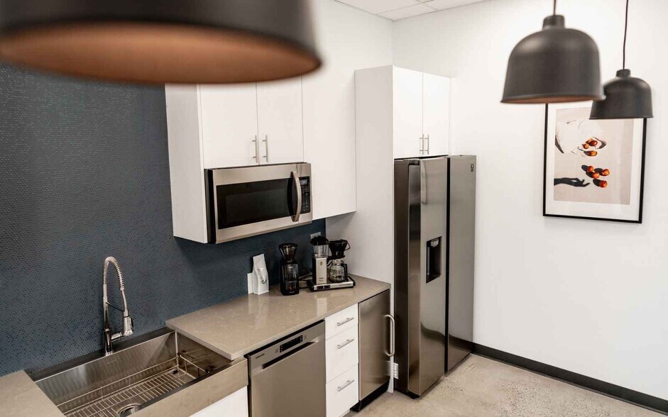 More Photos Of 37 Easton Ave, New Brunswick Coworking Space