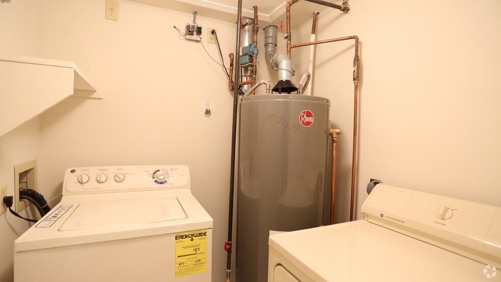 More Photos Of 210 Retreat Ln, Westerville Apartments For Sale