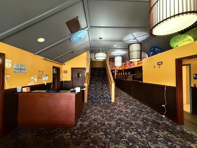 More Photos Of 121 Depot St, Milford Restaurant For Sale