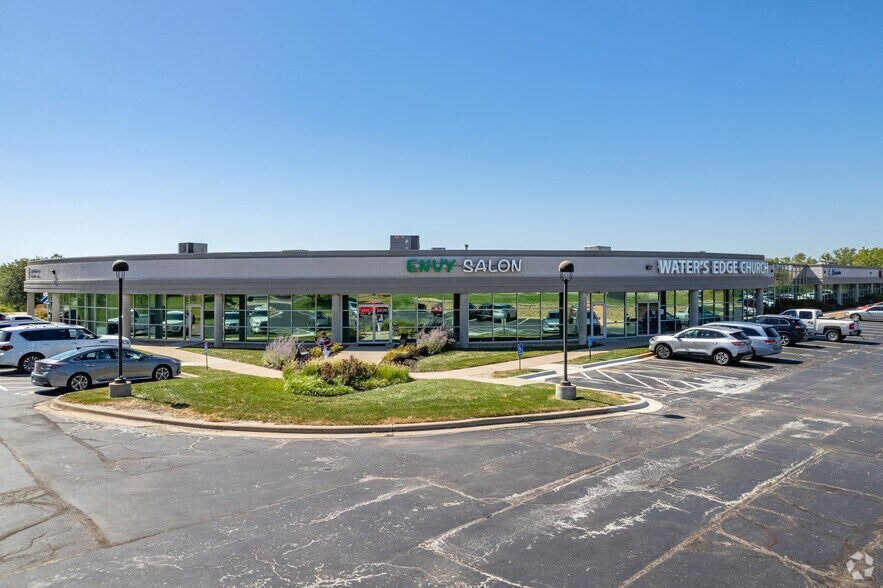 More Photos Of 7810-7900 NW 100th St, Kansas City Unknown For Lease