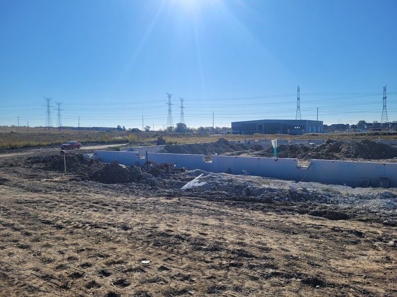 More Photos Of 540 Lake Rd, Bowmanville Warehouse For Lease