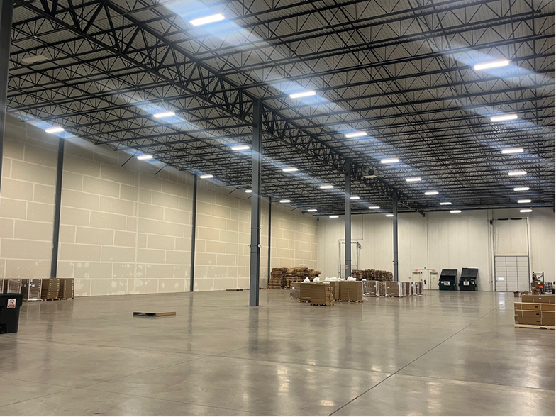 More Photos Of 200 SE 37th St, Grimes Distribution For Lease