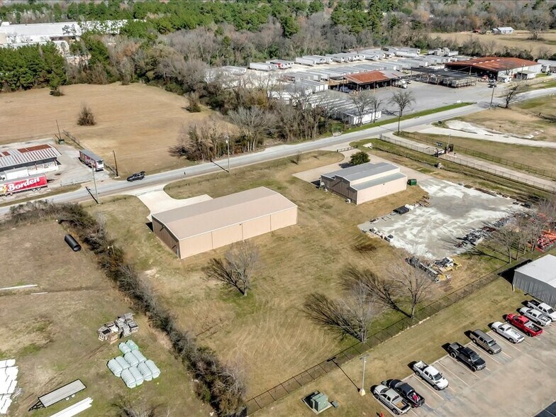 More Photos Of 1807 Webber Lufkin TX 75904 st, Lufkin Warehouse For Lease