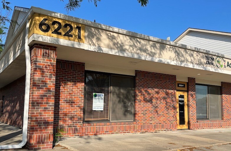 More Photos Of 6221 S 58th St, Lincoln Loft Creative Space For Sale
