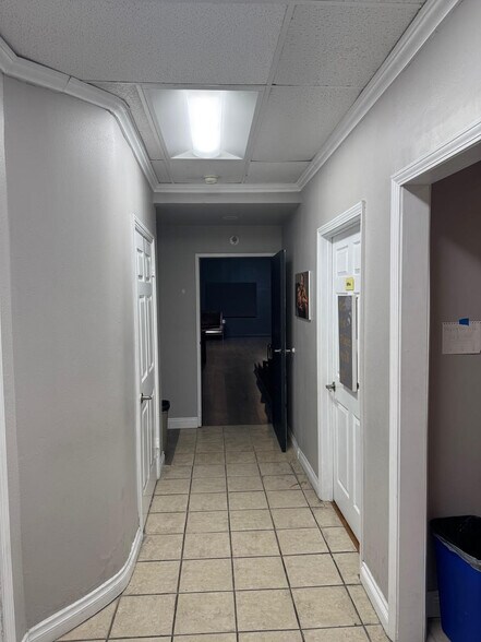 More Photos Of 4713-4723 Lankershim Blvd, North Hollywood Storefront For Lease