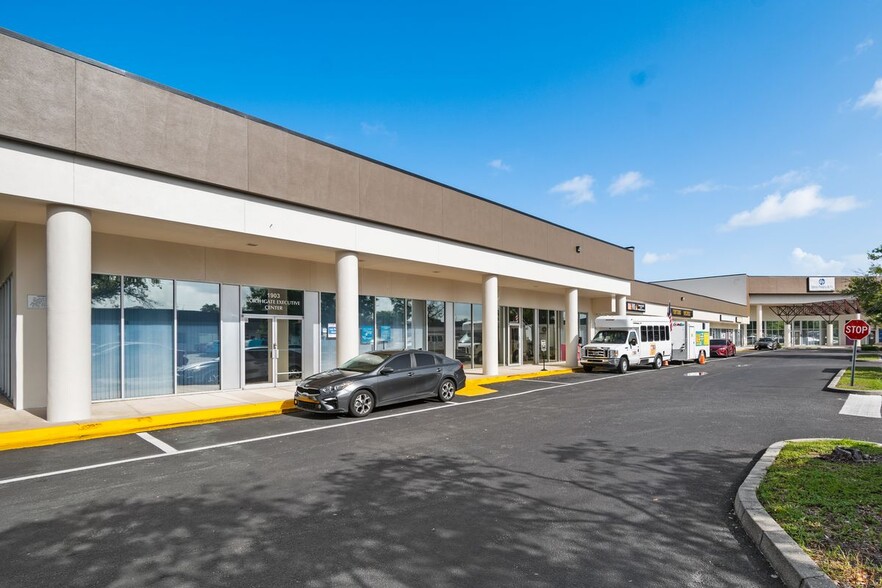 Primary Photo Of 1903 Northgate Blvd, Sarasota Office For Lease