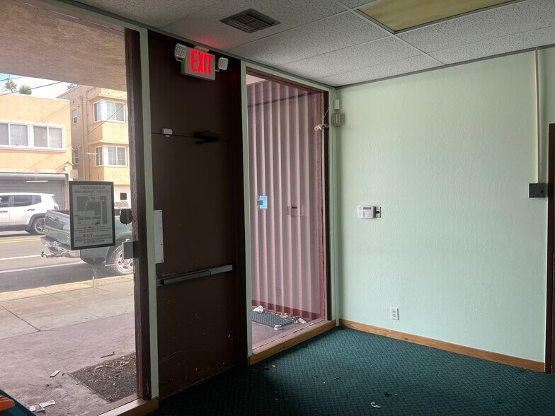 More Photos Of 5909 Camden St, Oakland Daycare Center For Sale