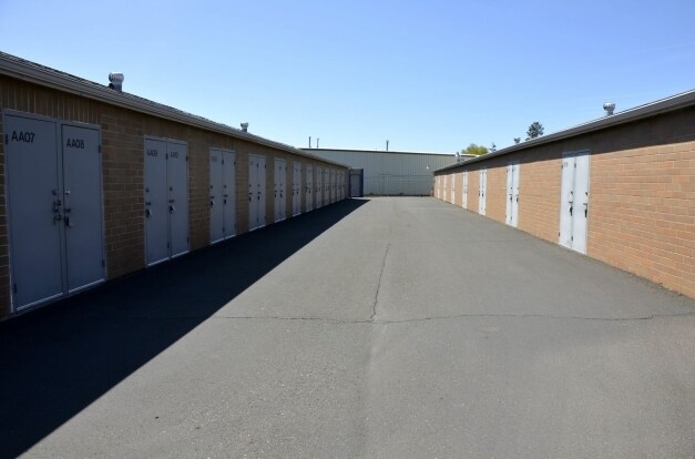 More Photos Of 20428 Cady Way, Bend Self Storage For Sale