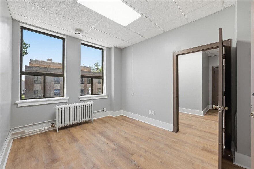 More Photos Of 500 Willow Ave, Council Bluffs Office For Lease
