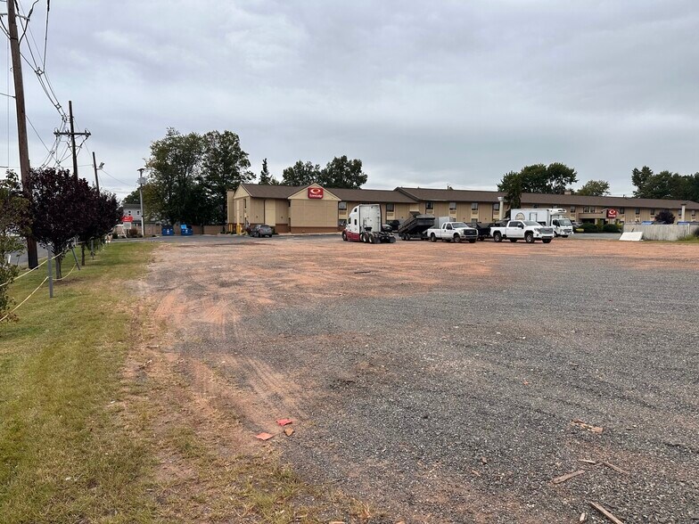 More Photos Of 865 US Route 1, Iselin Land For Lease