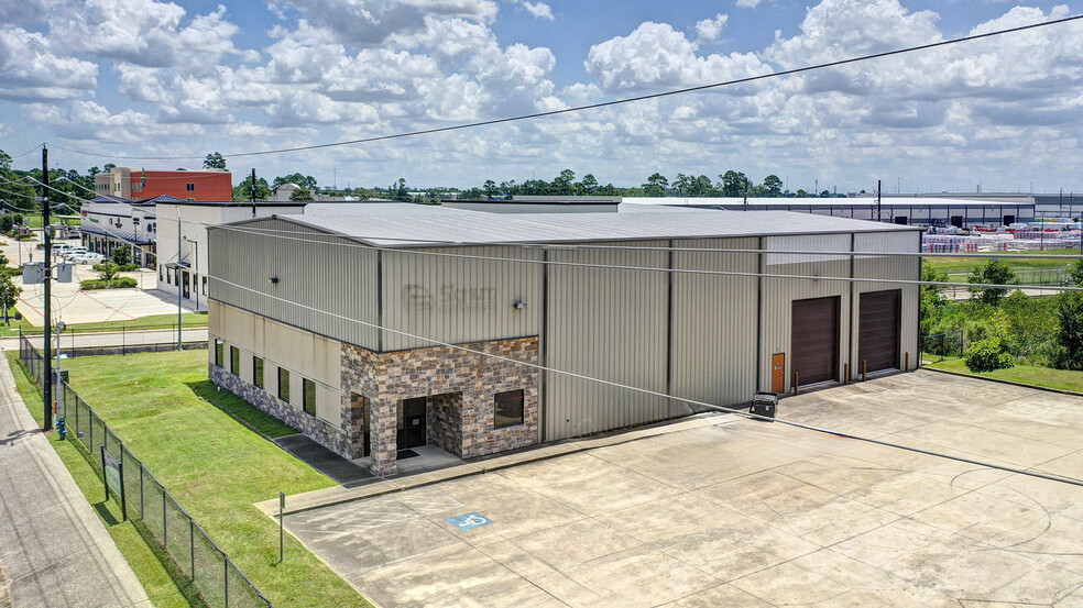 Primary Photo Of 828 Fm 1960 Rd, Houston Warehouse For Lease