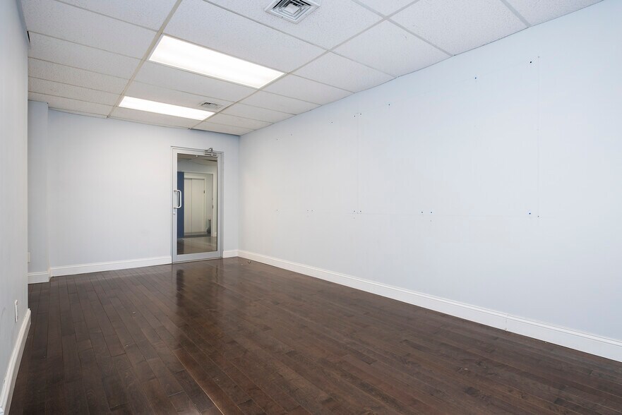 More Photos Of 174 Broadway, New York Office For Sale