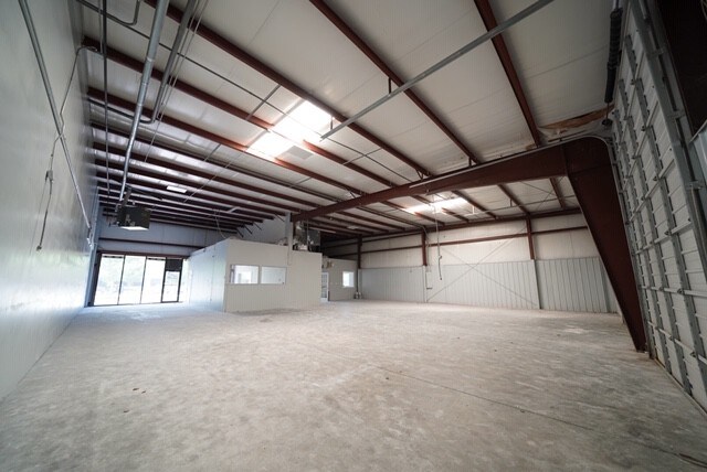 More Photos Of 5153 Belle Wood Ct, Buford Light Distribution For Lease