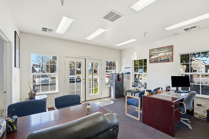 More Photos Of 1380 Sebastopol Rd, Santa Rosa Auto Dealership For Sale