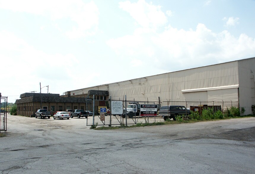 More Photos Of 201 N 1st St, Kansas City Warehouse For Sale