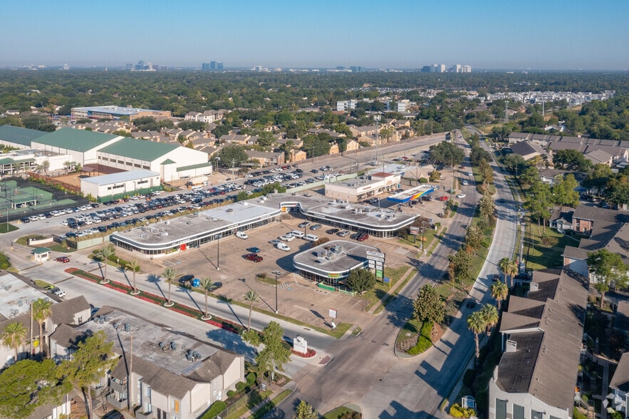 More Photos Of 1100 Wilcrest Dr, Houston Unknown For Lease