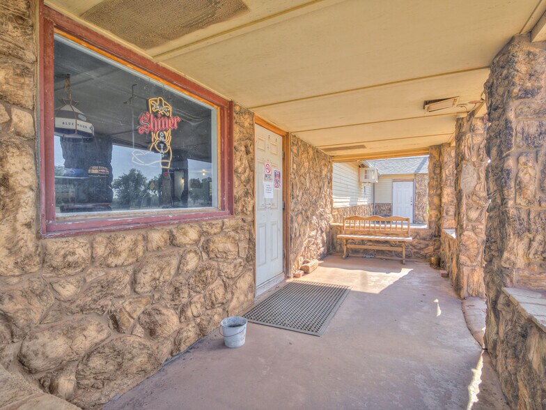 More Photos Of 16109 State Highway 33, Kingfisher Storefront Retail Office For Sale