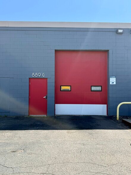 More Photos Of 887-893 Pierce Butler Route, Saint Paul Warehouse For Lease