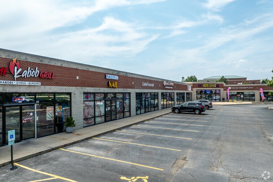 More Photos Of 1411-1475 Veterans Pky, Yorkville Unknown For Lease