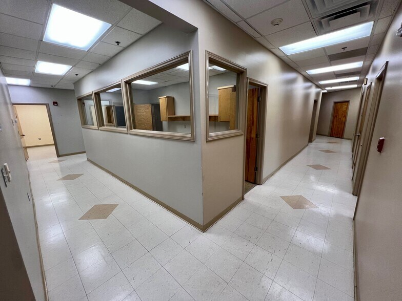 More Photos Of 1707 Watson Blvd, Warner Robins Medical For Lease