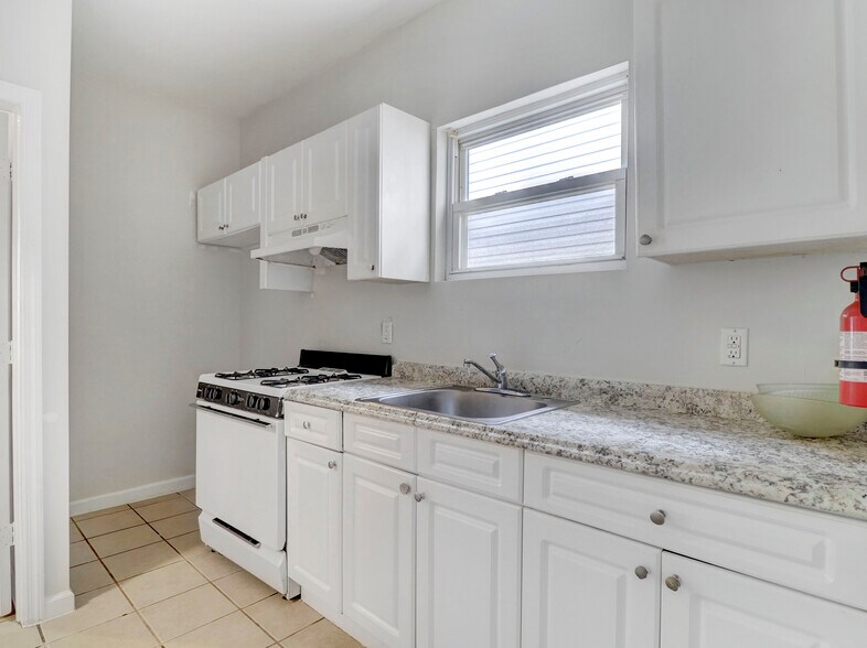 More Photos Of 81 Auburn St, Paterson Apartments For Sale