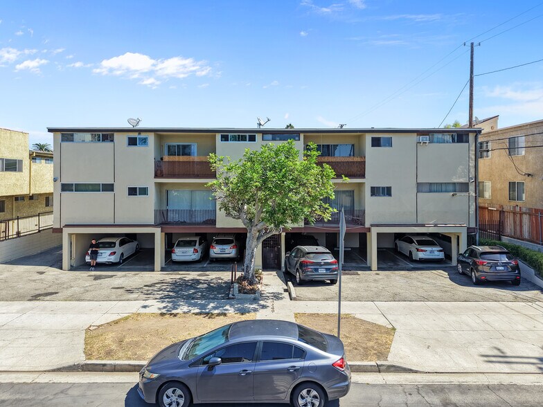 More Photos Of 3750 Midvale Ave, Los Angeles Apartments For Sale
