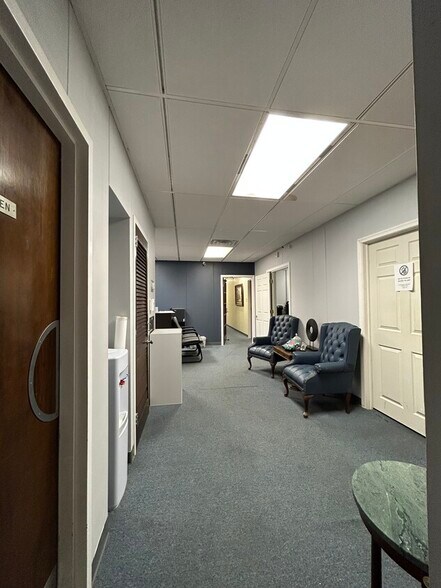 More Photos Of 2006 Swede Rd, Norristown Office For Lease