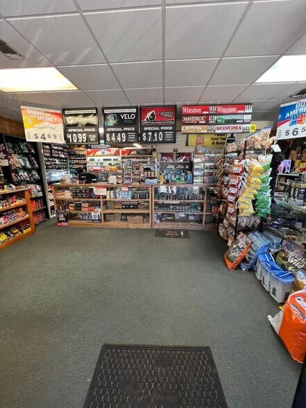 More Photos Of 2121 Batesville Blvd, Southside Restaurant For Sale