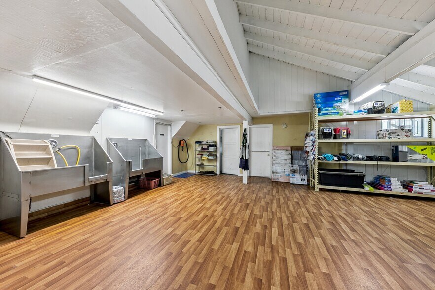 More Photos Of 2205 Lake Tahoe Blvd, South Lake Tahoe Storefront Retail Office For Sale