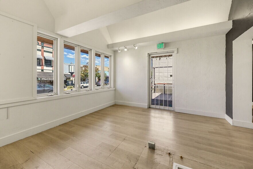 More Photos Of 120 E Main St, Ashland Freestanding For Sale