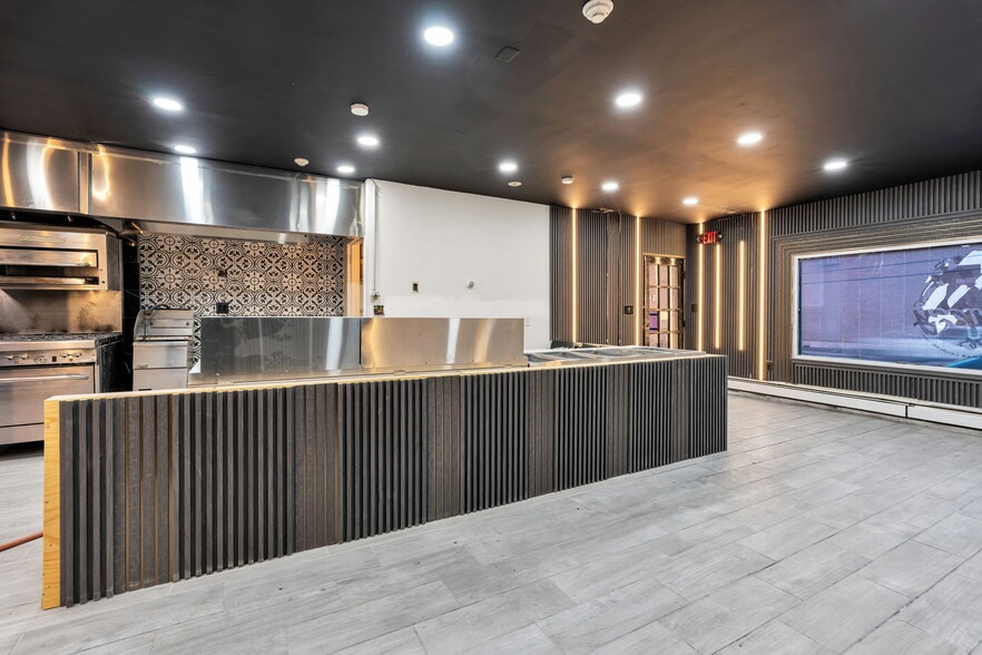 More Photos Of 166 Getty Ave, Paterson Restaurant For Lease